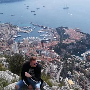 Meet your Posher, Thomas